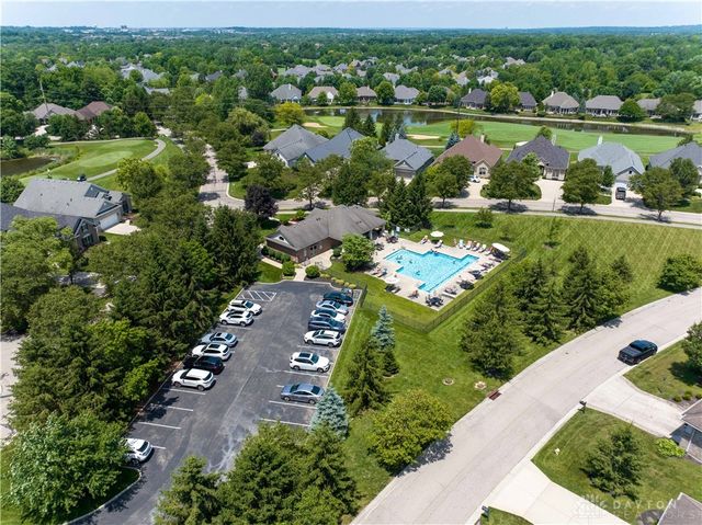 9764 Olde Georgetown Way, Centerville, OH 45458