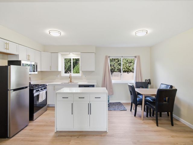 22483 Sunnydale Street, Saint Clair Shores, MI 48081