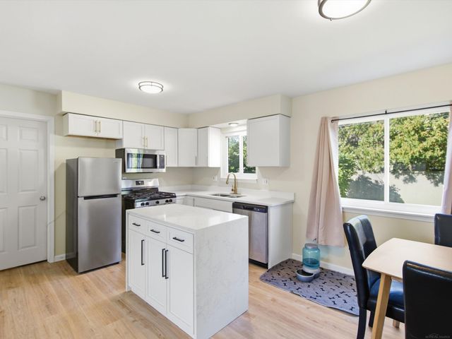 22483 Sunnydale Street, Saint Clair Shores, MI 48081