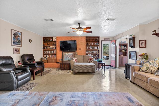 7760 Laurie Lane, Lumberton, TX 77657