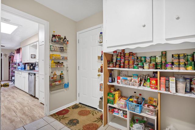 7760 Laurie Lane, Lumberton, TX 77657