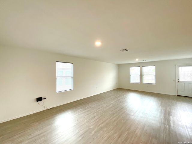 615 Bean Bend, San Antonio, TX 78221