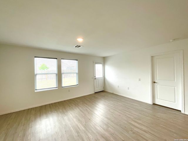 615 Bean Bend, San Antonio, TX 78221