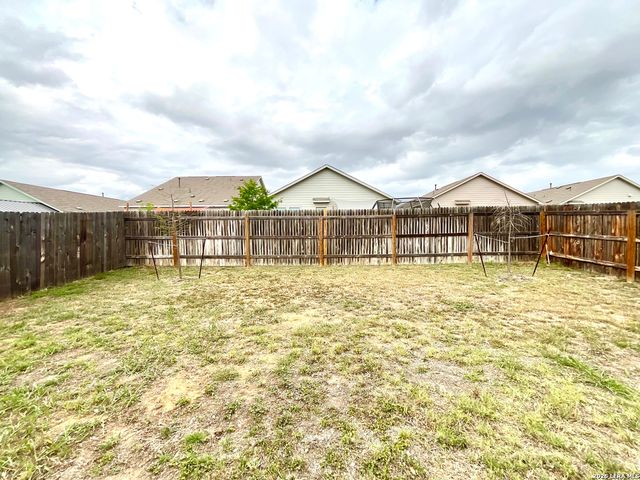 615 Bean Bend, San Antonio, TX 78221