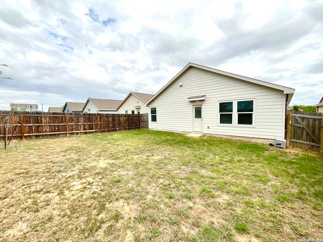 615 Bean Bend, San Antonio, TX 78221