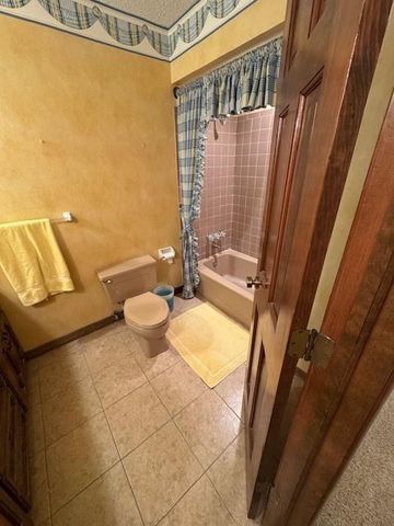 19220 W 87th Lane, Lenexa, KS 66220