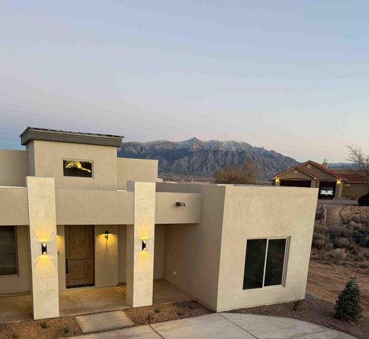 2512 Saltillo Road NE, Rio Rancho, NM 87144