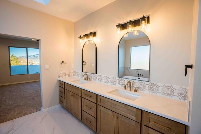 2512 Saltillo Road NE, Rio Rancho, NM 87144