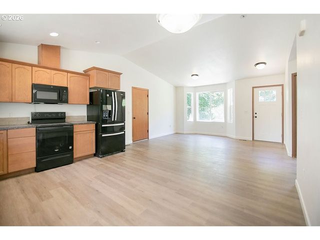 91537 Oklahoma Hill Dr, Clatskanie, OR 97016