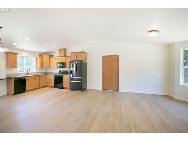 91537 Oklahoma Hill Dr, Clatskanie, OR 97016