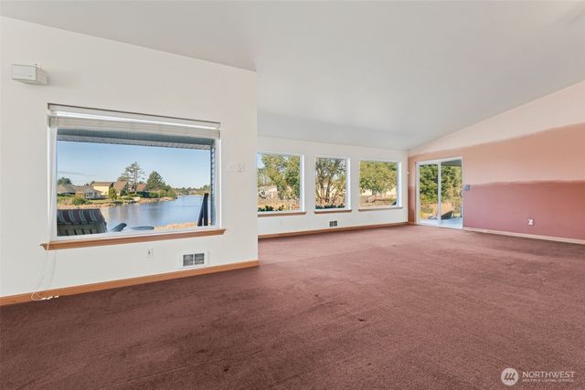 643 Quinault Avenue SE, Ocean Shores, WA 98569