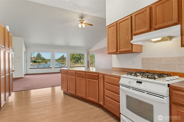 643 Quinault Avenue SE, Ocean Shores, WA 98569