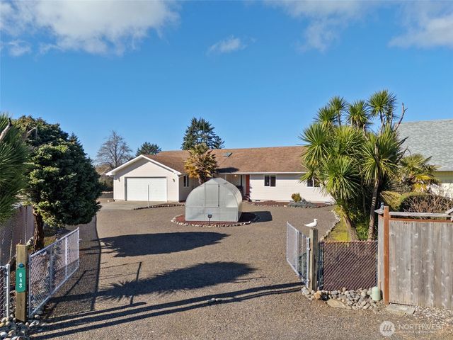 643 Quinault Avenue SE, Ocean Shores, WA 98569