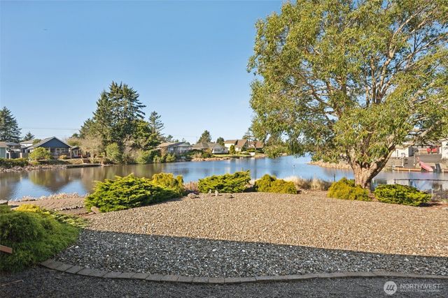 643 Quinault Avenue SE, Ocean Shores, WA 98569