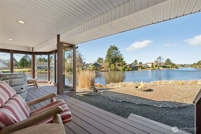 643 Quinault Avenue SE, Ocean Shores, WA 98569