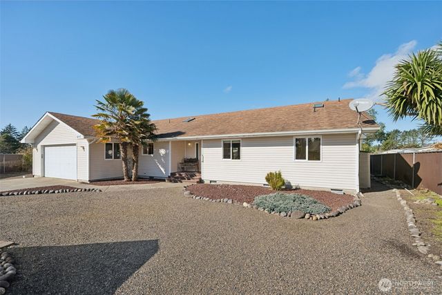 643 Quinault Avenue SE, Ocean Shores, WA 98569