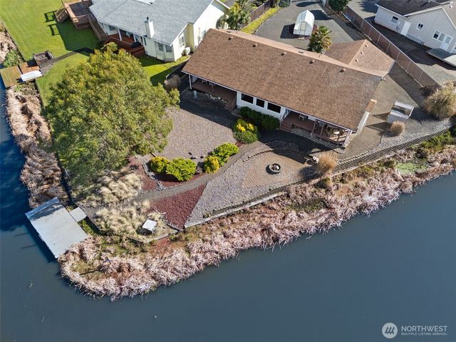 643 Quinault Avenue SE, Ocean Shores, WA 98569