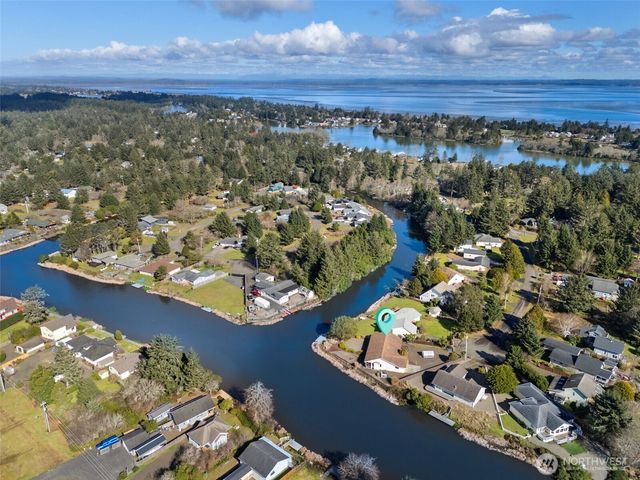 643 Quinault Avenue SE, Ocean Shores, WA 98569
