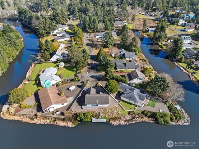 643 Quinault Avenue SE, Ocean Shores, WA 98569