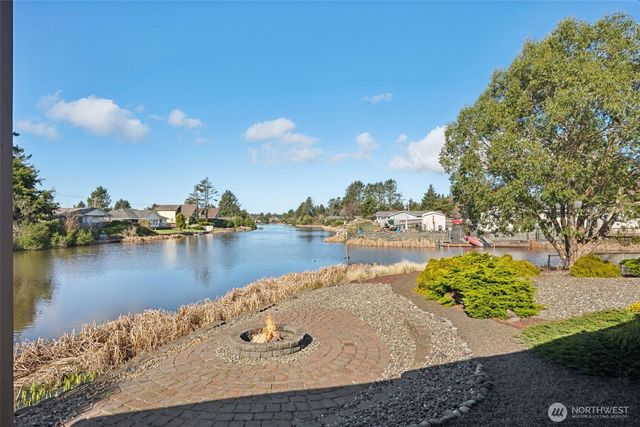 643 Quinault Avenue SE, Ocean Shores, WA 98569