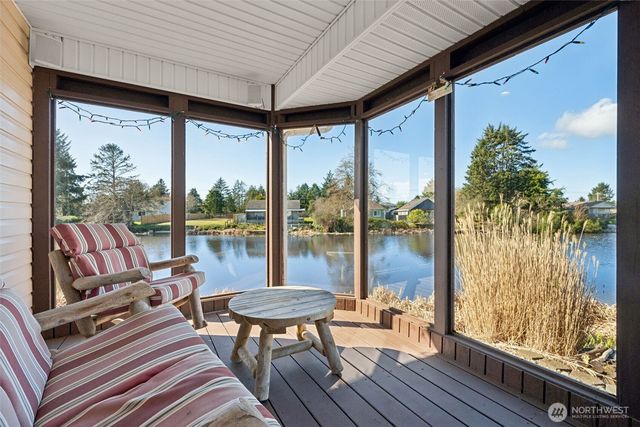 643 Quinault Avenue SE, Ocean Shores, WA 98569