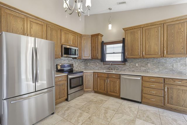 66 Bazler Lane, South Bloomfield, OH 43103