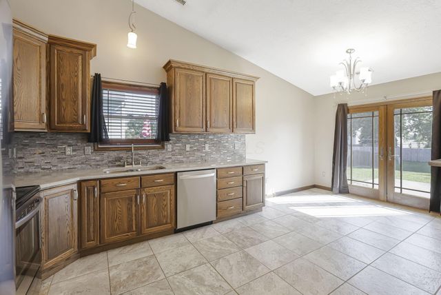 66 Bazler Lane, South Bloomfield, OH 43103