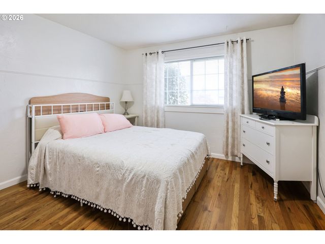 1530 Nw JEFFERSON St, Roseburg, OR 97471