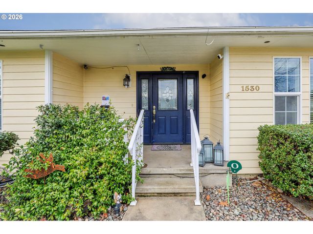1530 Nw JEFFERSON St, Roseburg, OR 97471
