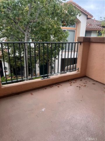 2401 Ladrillo Aisle, Irvine, CA 92606
