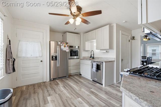 24248 Hayes Avenue, Eastpointe, MI 48021