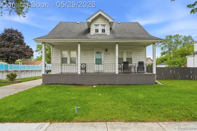 24248 Hayes Avenue, Eastpointe, MI 48021
