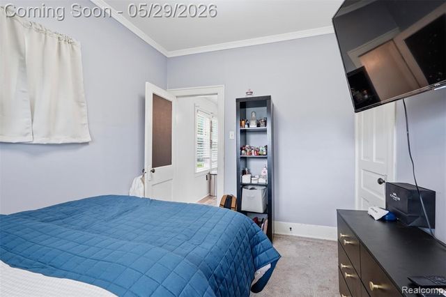 24248 Hayes Avenue, Eastpointe, MI 48021