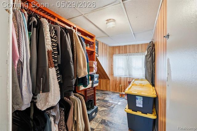 24248 Hayes Avenue, Eastpointe, MI 48021
