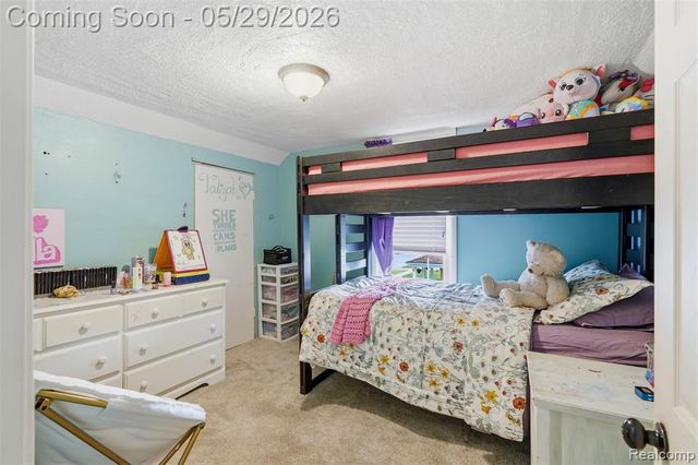 24248 Hayes Avenue, Eastpointe, MI 48021