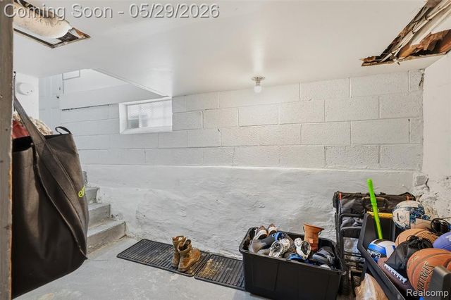 24248 Hayes Avenue, Eastpointe, MI 48021