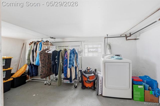 24248 Hayes Avenue, Eastpointe, MI 48021