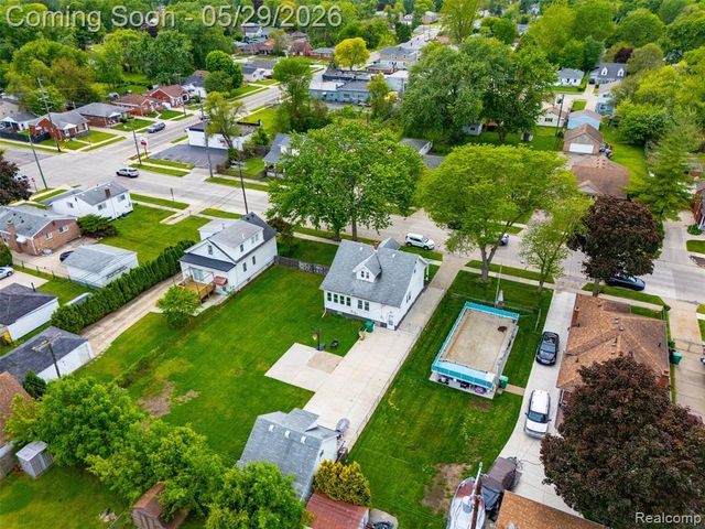 24248 Hayes Avenue, Eastpointe, MI 48021