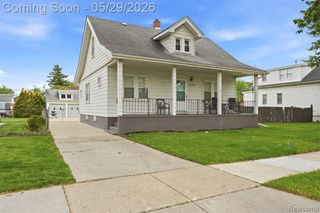 24248 Hayes Avenue, Eastpointe, MI 48021