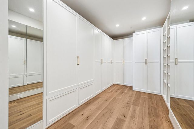 1215 W Pierce Street, Houston, TX 77019