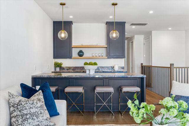 1215 W Pierce Street, Houston, TX 77019