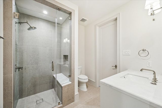 1215 W Pierce Street, Houston, TX 77019