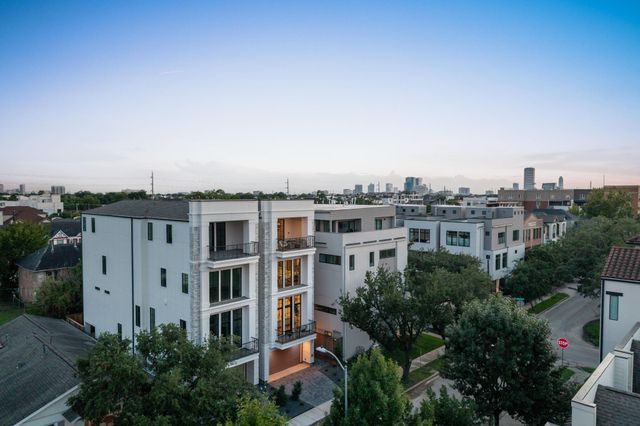 1215 W Pierce Street, Houston, TX 77019