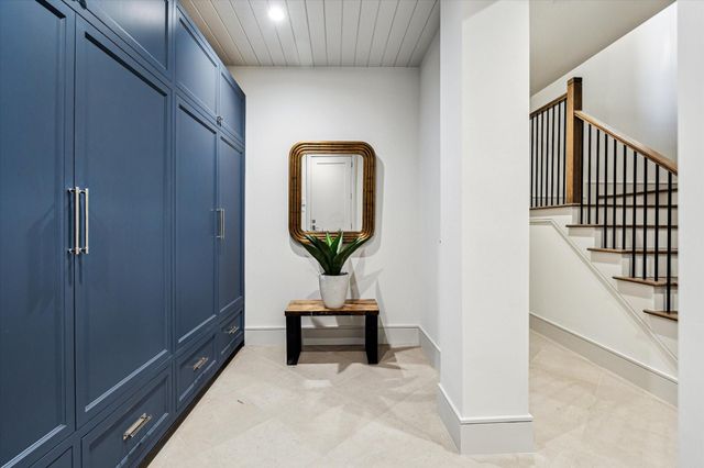 1215 W Pierce Street, Houston, TX 77019