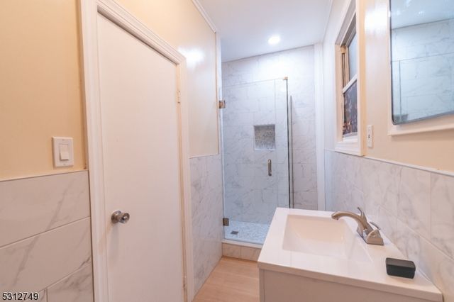 124 Stone St 2, Newark City, NJ 07104