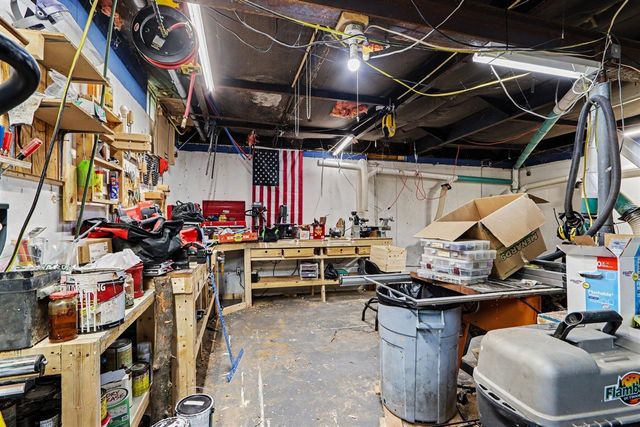 55719 Resort Road, Three Rivers, MI 49093