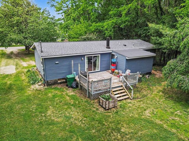 55719 Resort Road, Three Rivers, MI 49093