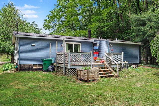 55719 Resort Road, Three Rivers, MI 49093