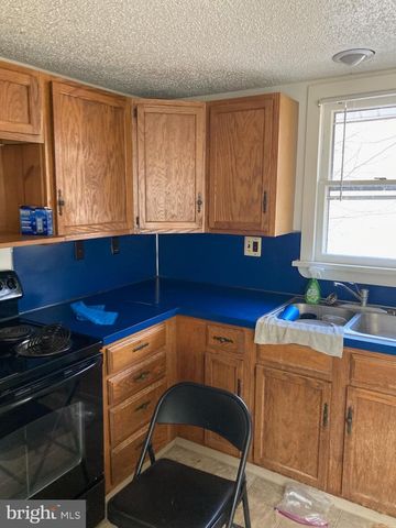 636 WASHINGTON AVE, Egg Harbor City, NJ 08215