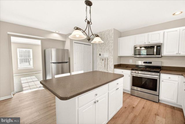 1004 LINDFIELD DR, Frederick, MD 21702